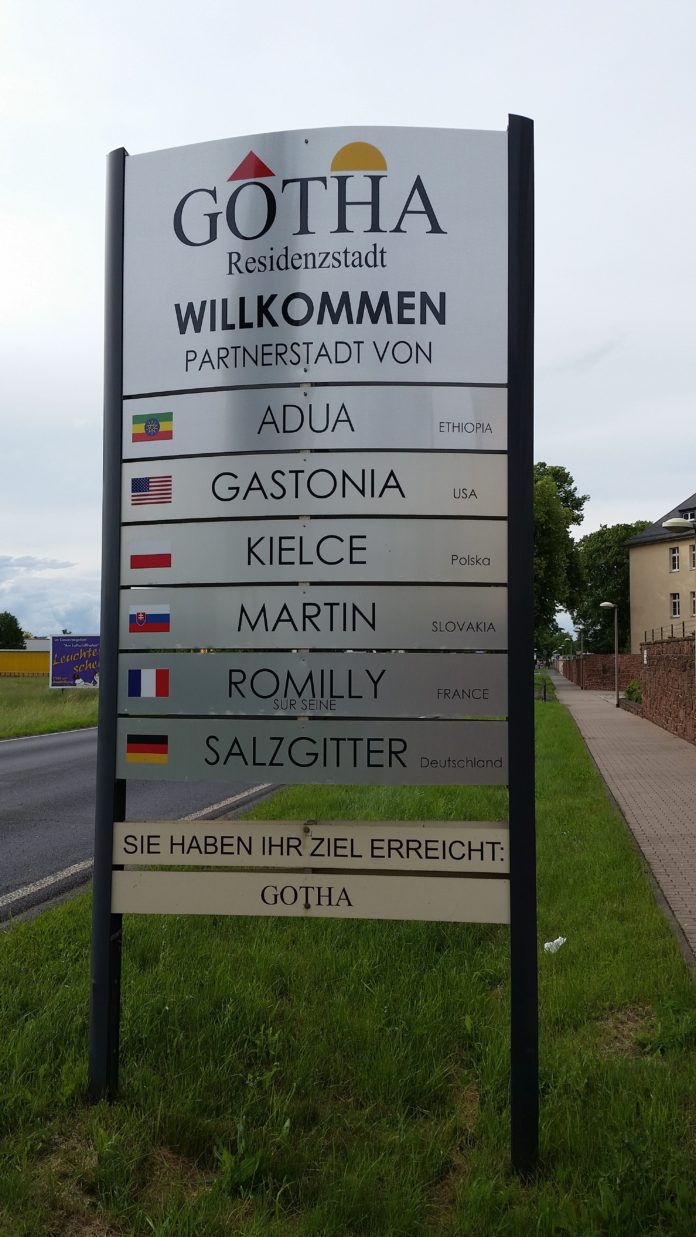 281-2016 Begrungstafeln an den Ortseingngen um neue Stdtepartnerschaft erweitert-Stadtverwaltung Gotha
