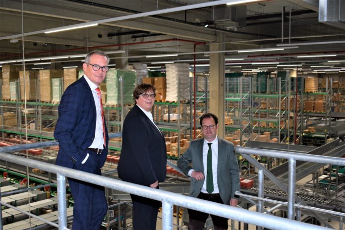 Schipanski zu Besuch im Phoenix Pharmalogistikzentrum in Gotha