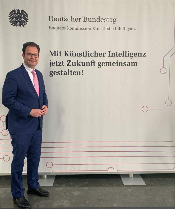 20201105_pm_Bundestag beschäftigt sich mit Künstlicher Intelligenz