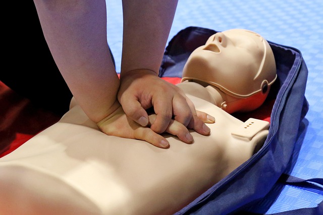 cpr-5807848_640