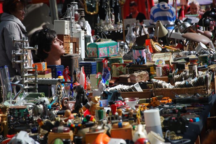 flea-market-270566_1280