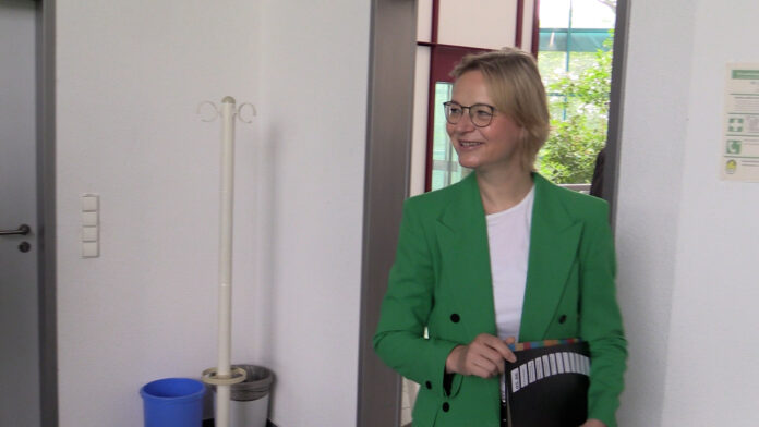 Standbild Katja Wolf 3