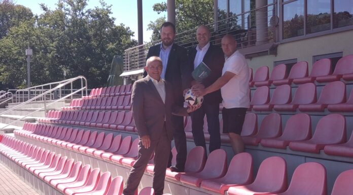 Knaller zu 100 Jahren Volkspark-Stadion Gotha