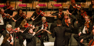 Bar Zemach mit der Thüringen Philharmonie 2025. Foto: Bernd Seydel
